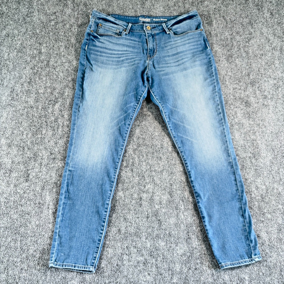 Signature by Levi Strauss Women's Modern Skinny Jeans Plus Size 1X W35 L32 - Picture 1 of 10
